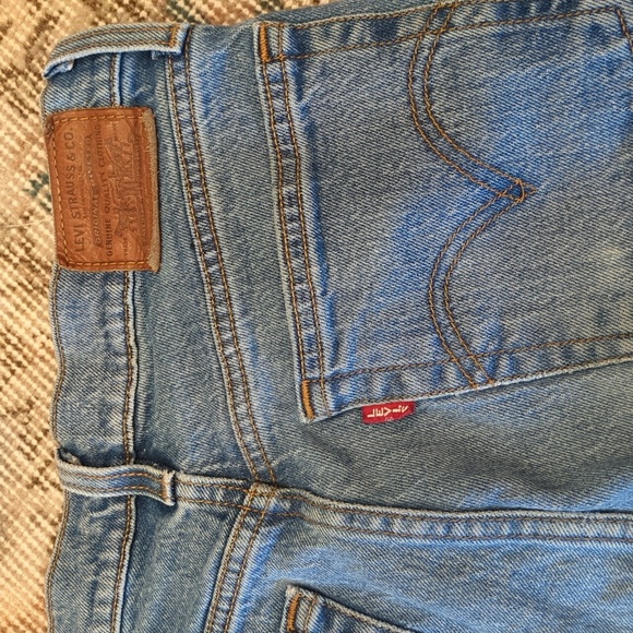 Levi's Wedgie Denim Jeans - Picture 2 of 5